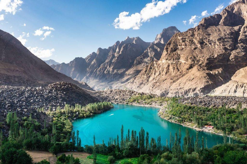 Skardu Valley Pakistan Travel Guide 2026 – Best Places to Visit, Things to Do & Travel Tips
